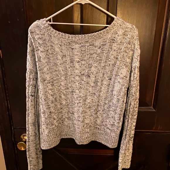 Wet seal sweater - Picture 3 of 3